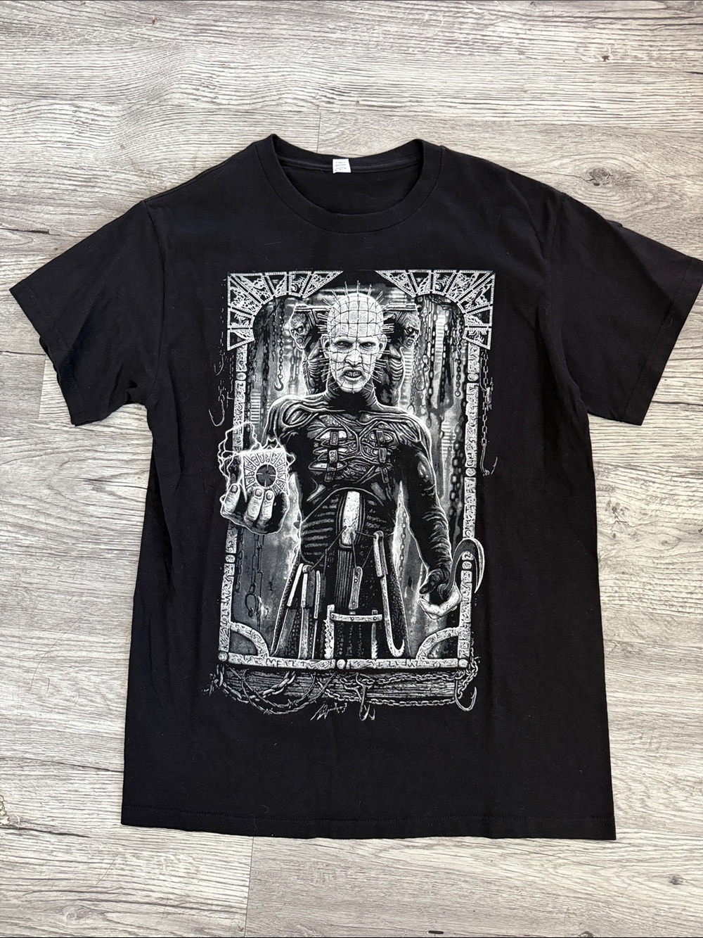 Gildan Black Men’s Graphic Horror Tee with White Illustration